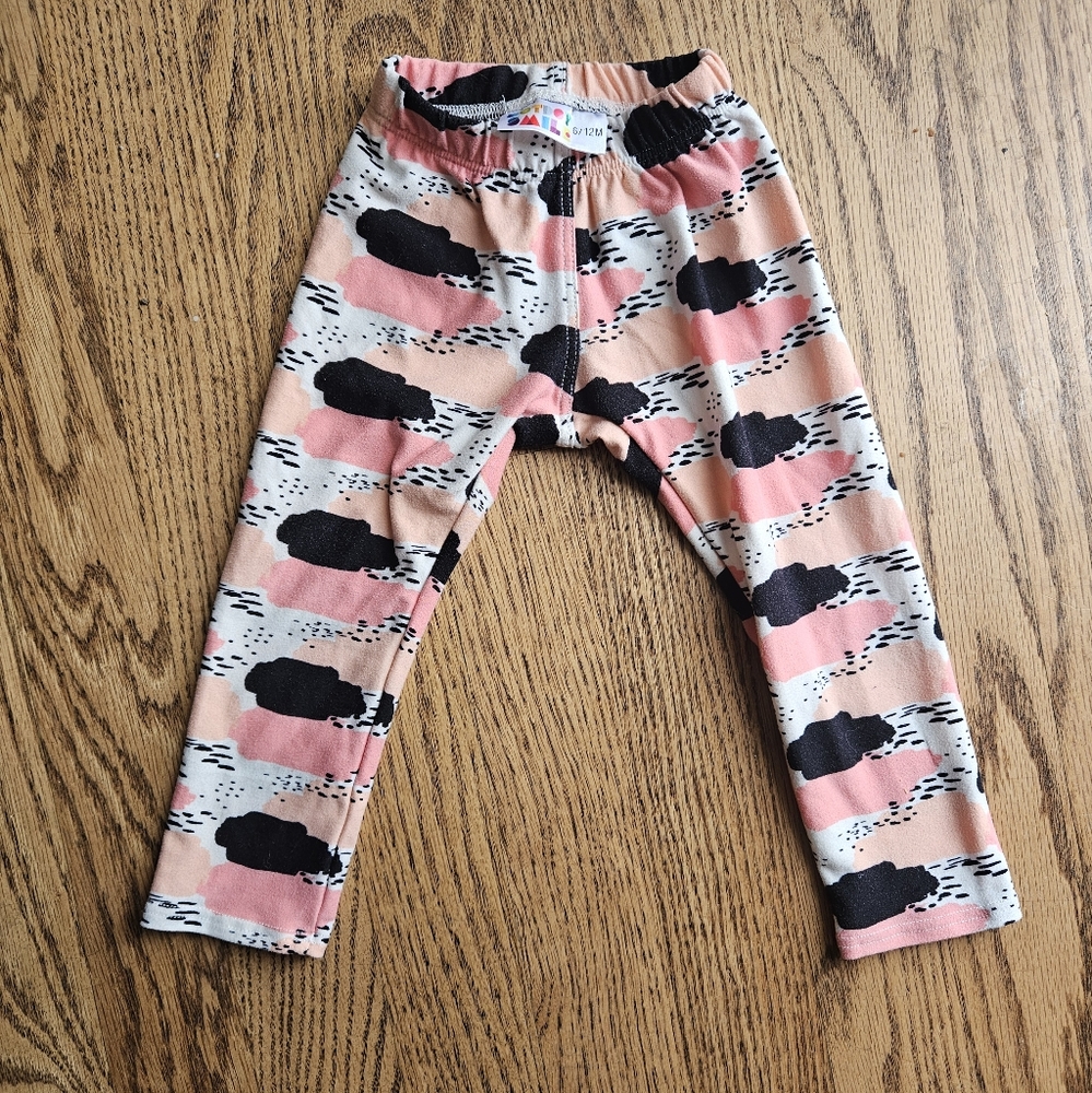Stylish Pink and Black Patterned Leggings